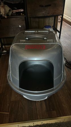 Cat litter box