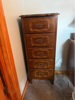 Dresser