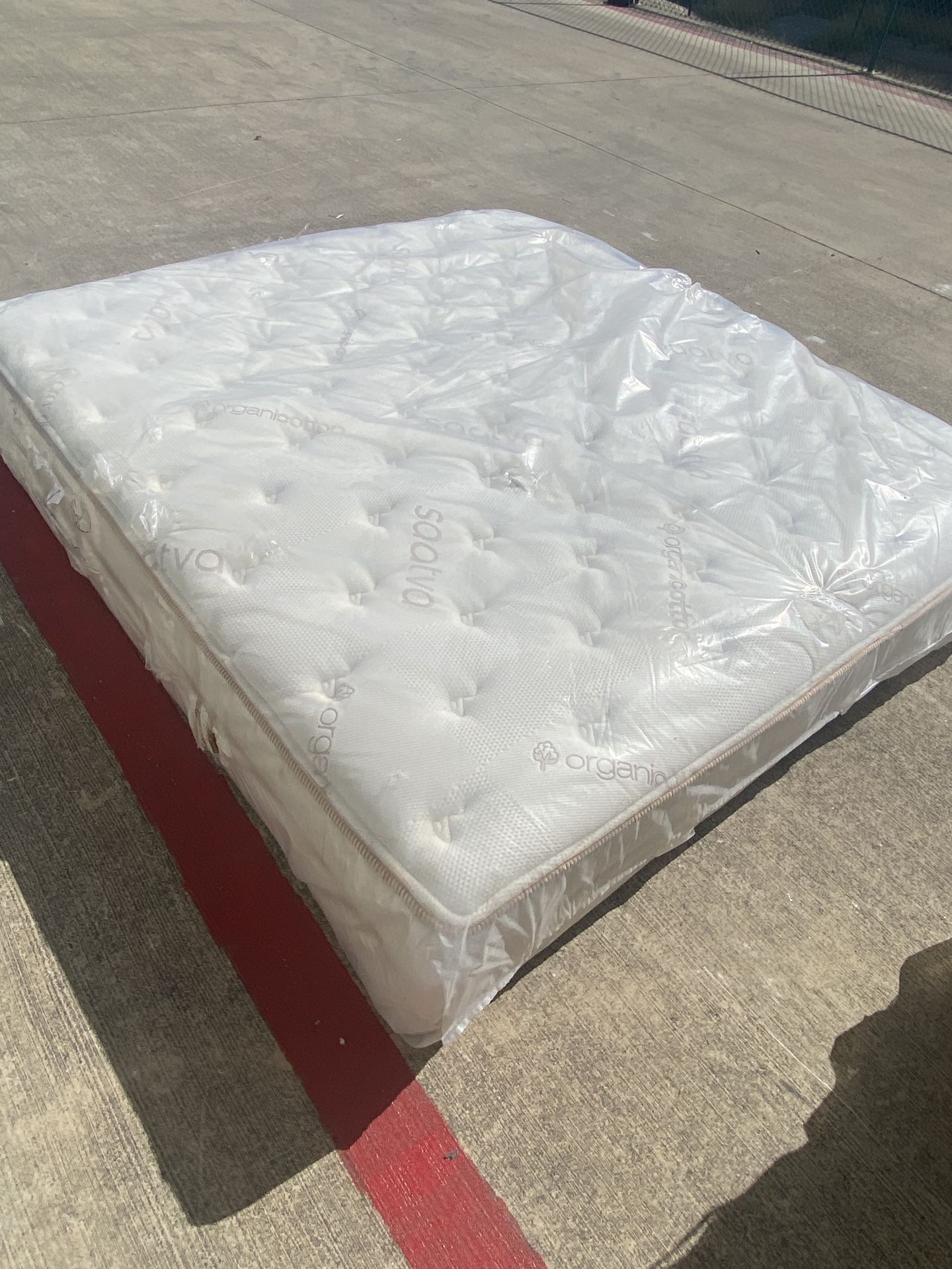 Overstock Display King Elite Pillowtop Mattress for Sale in San Antonio