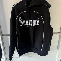 Supreme Sweater 