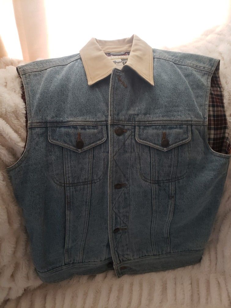 Vintage Men's Wrangler Vest