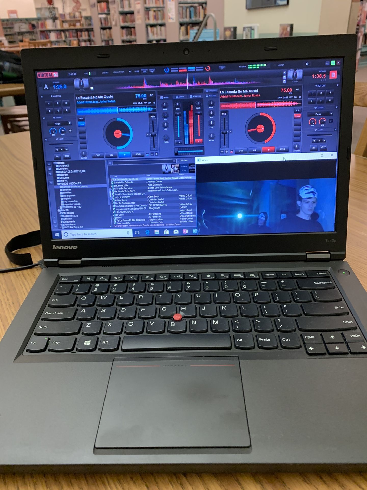 Incluye LAPTOP LENOVO iCORE 5 WINDOWS 10 500 gigabytes disco duro 4 gigabytes ram más i5 Actualizada al 2020 Virtual DJ pro 8 Antivirus de Por