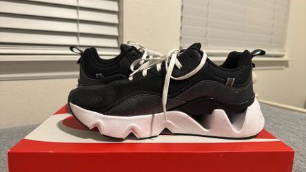 Nike RYZ 365 II. Size: 10