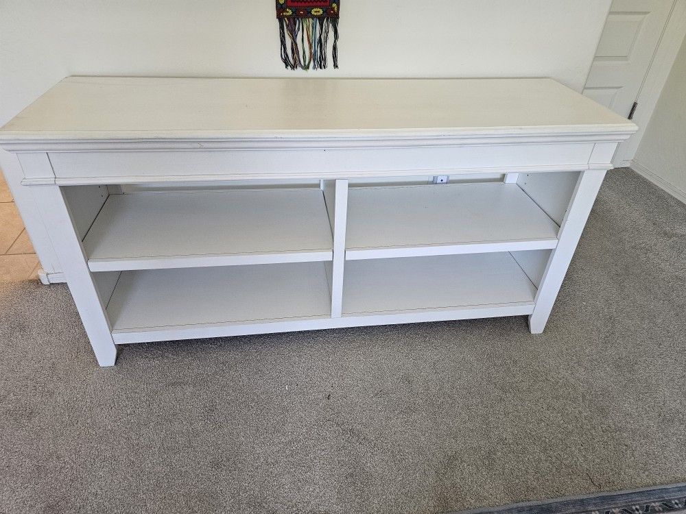 Kanwyn Credenza with 2 Adjustable Shelves