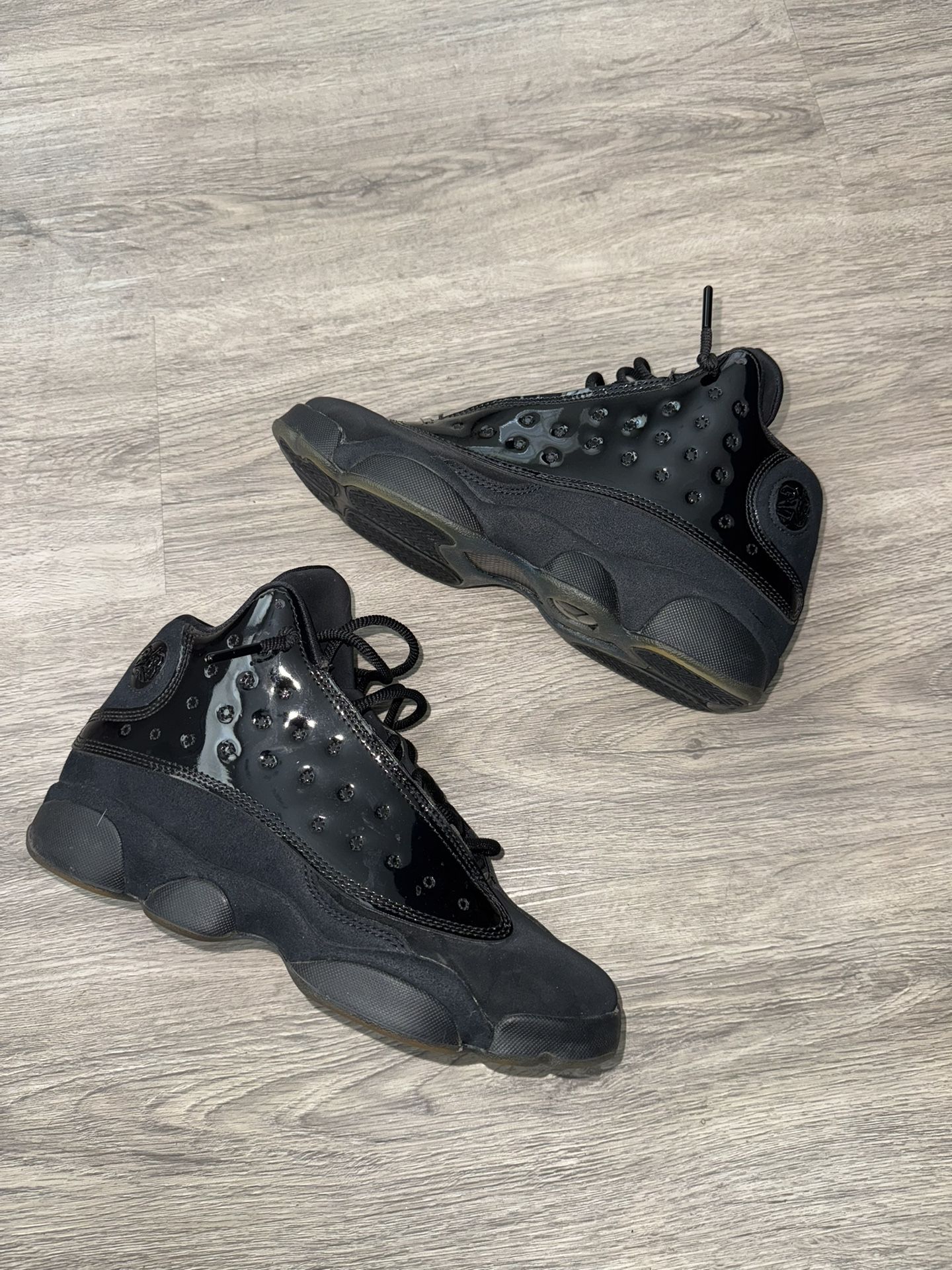Air Jordan 13 Cap And Gown Size 7Y