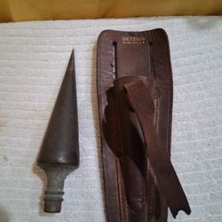 Vintage GLOBE Plumb-bob Level