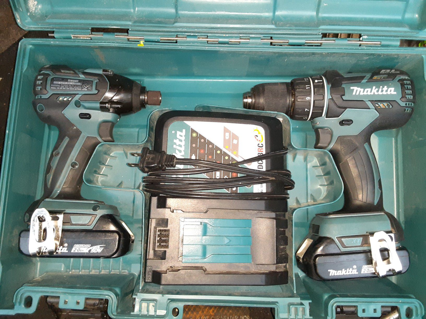 Makita hammer drill & impact driver kit