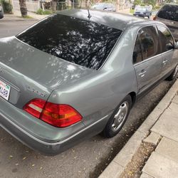 2002 Lexus LS 430