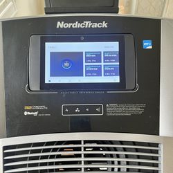 Nordic Track Treadmill C990  🏃🏃‍♀️🏃🏽‍♂️