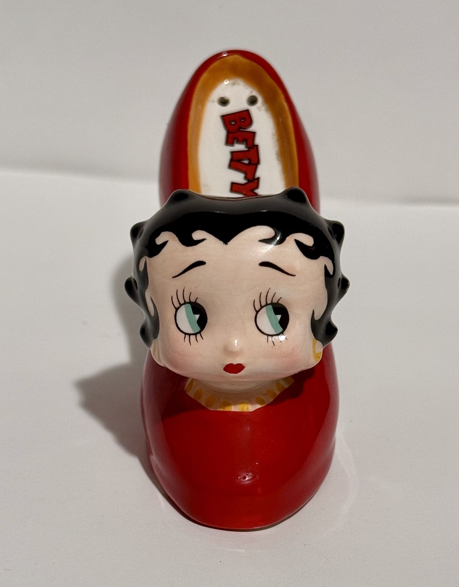 Vintage 1999 Betty Boop Red Shoe Vandor Single Spice Shaker Porcelain