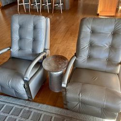 Gray Leather La-Z-Boy Recliners/Rockers (Lazy Boy)