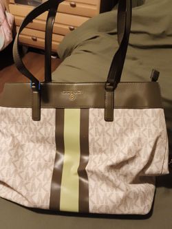 Michael kors purse