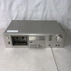 Vintage Circa 1970’s, Sony TC-K55 Stereo Cassette Deck Tape Player Recorder, Tested And Working Condition, Made In Japan.