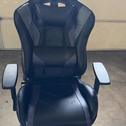Gaming Chair – Racing Style (Black) – Good Condition