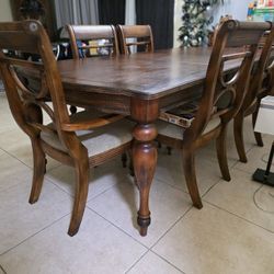 Wood Dining Table W Matching Hutch