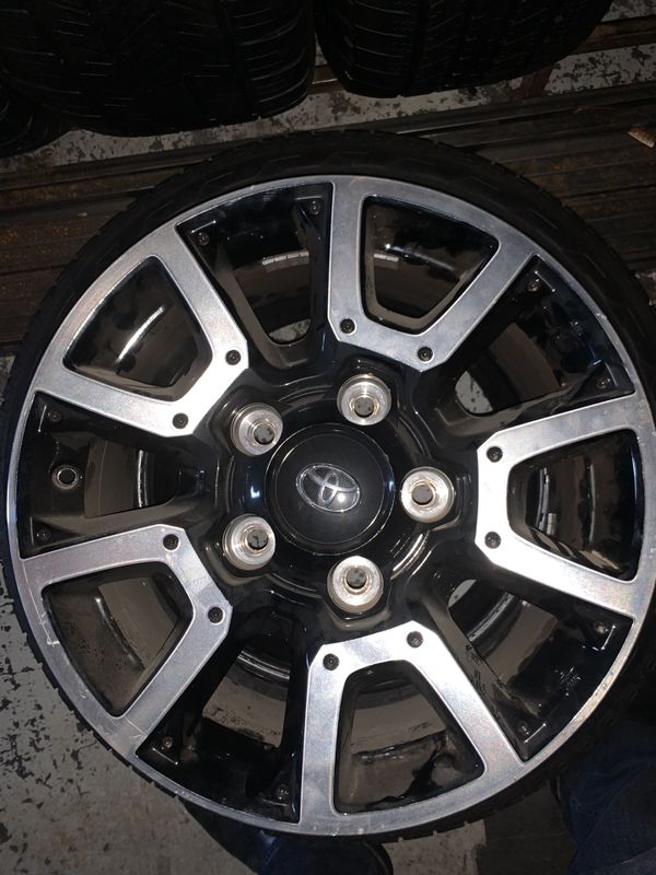 Oem 2017 Toyota Tundra 18inch Wheels for Sale in Phoenix, AZ - OfferUp
