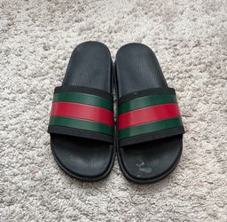 Gucci Men slides size 7