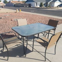 Outdoor Patio Table And 4 Chairs 