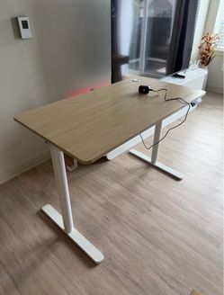 Adjustable Desk/Table