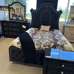 New Queen Bedframe 