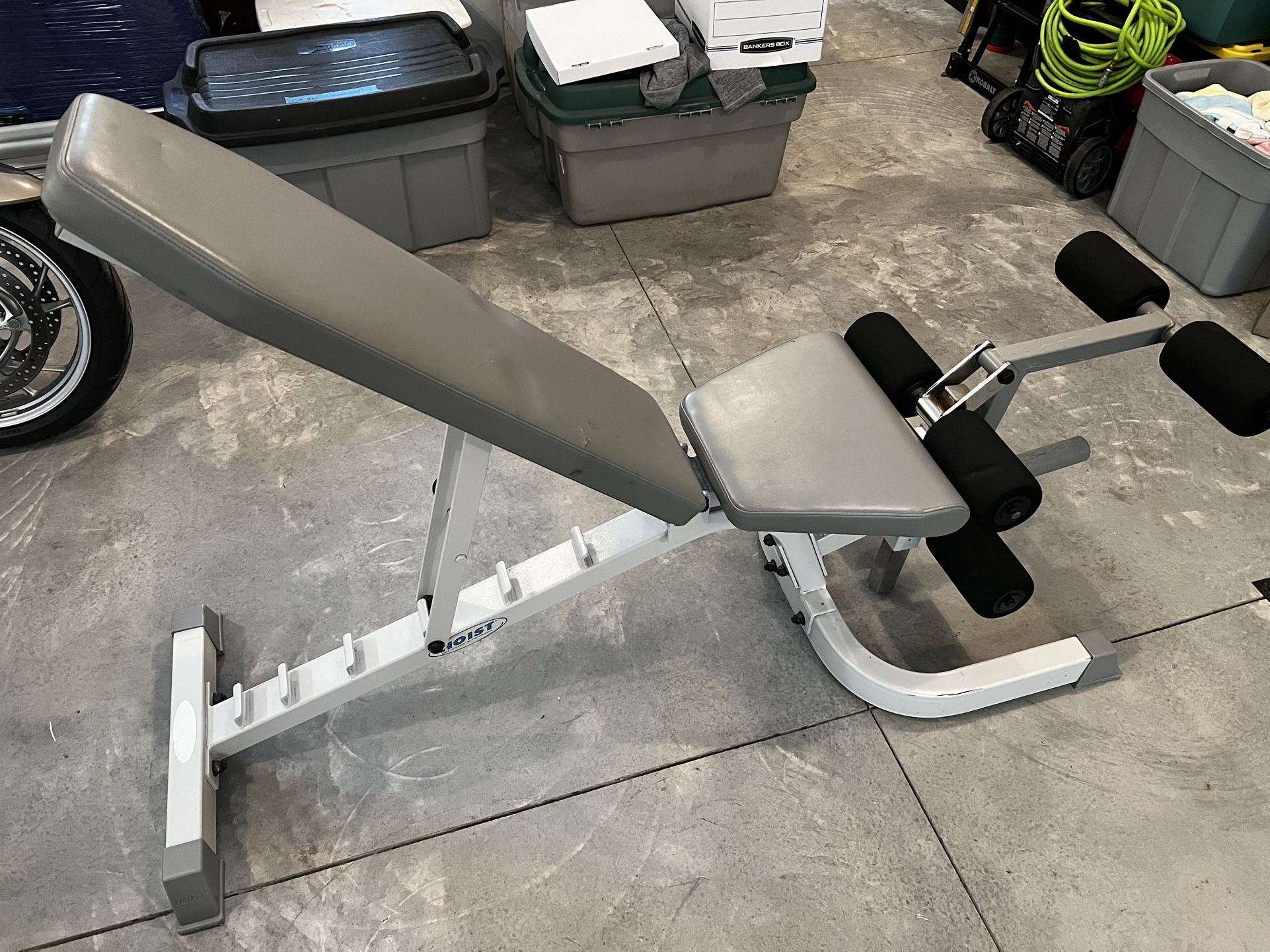 Hoist Multi Position Exercise Bench With Leg Extension