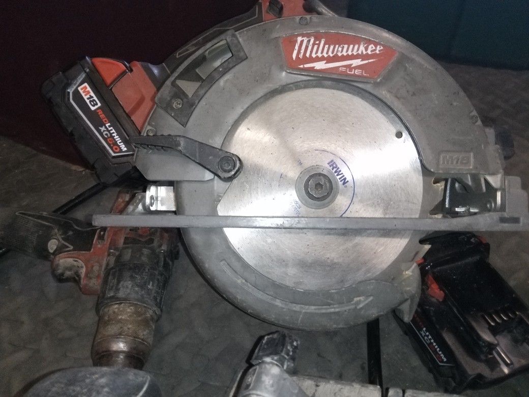 Millwalkee Circular Saw