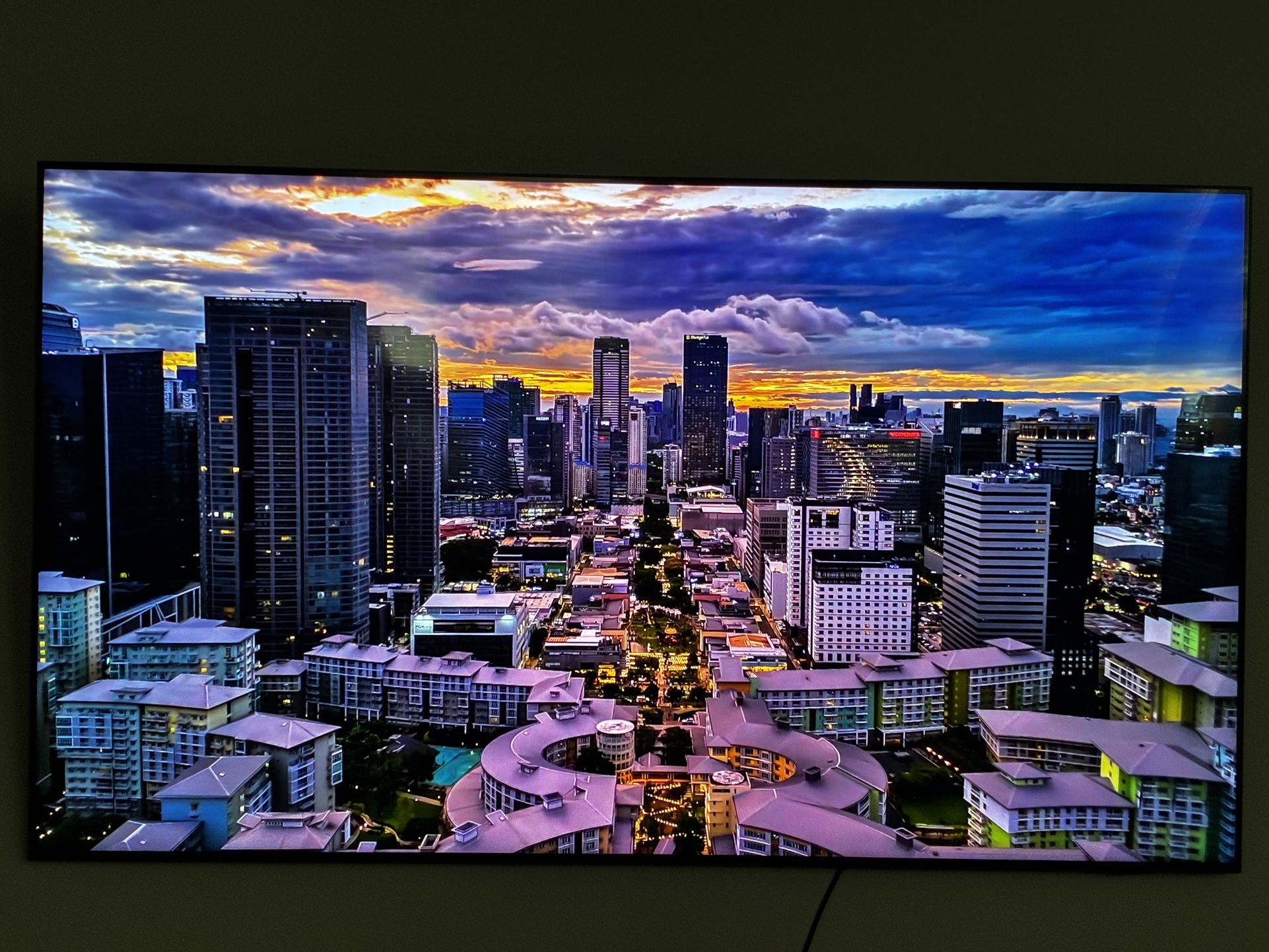 75 Inch Samsung NEO QLED /Mini LED 75inch TV.