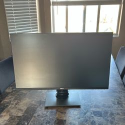 27 Inch Monitor
