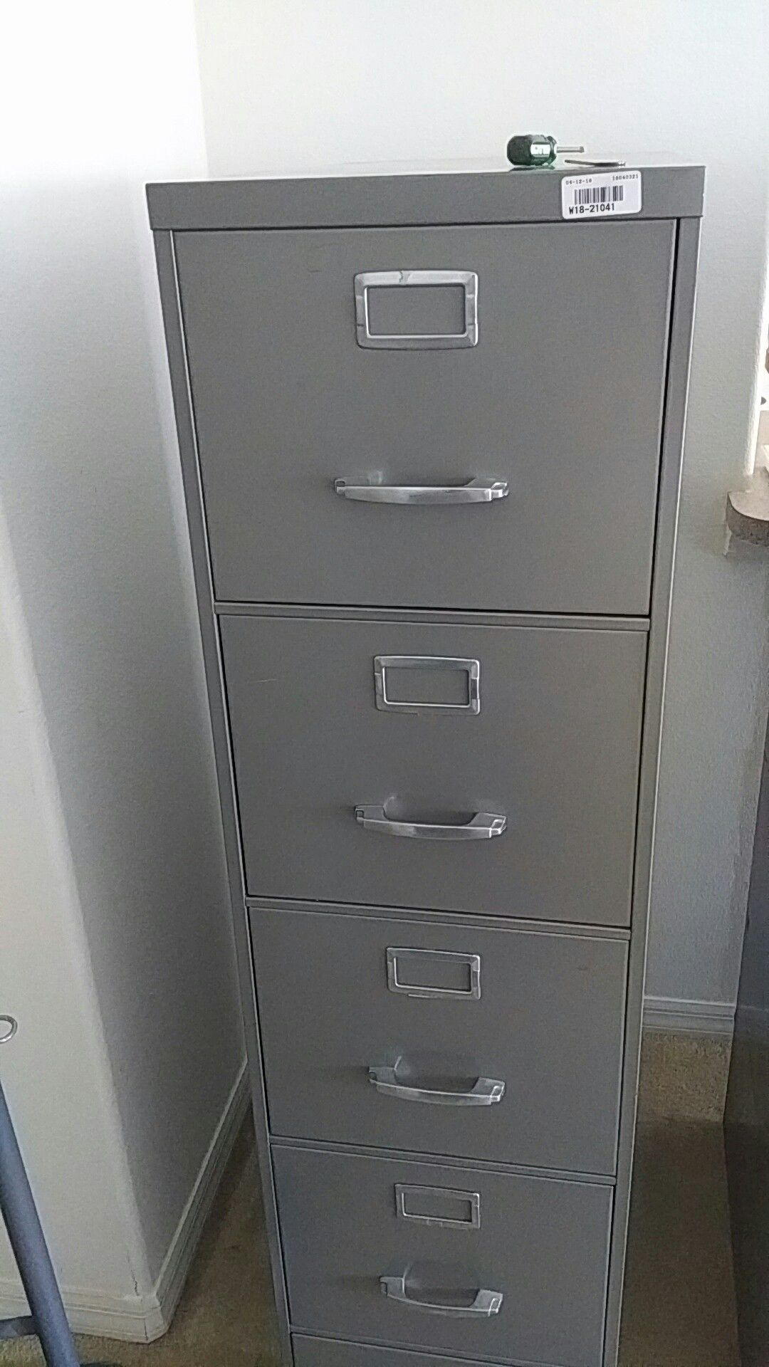 5 Drawer File cabinet