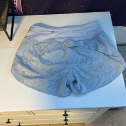 Lulu Lemon Women’s Shorts Size 6