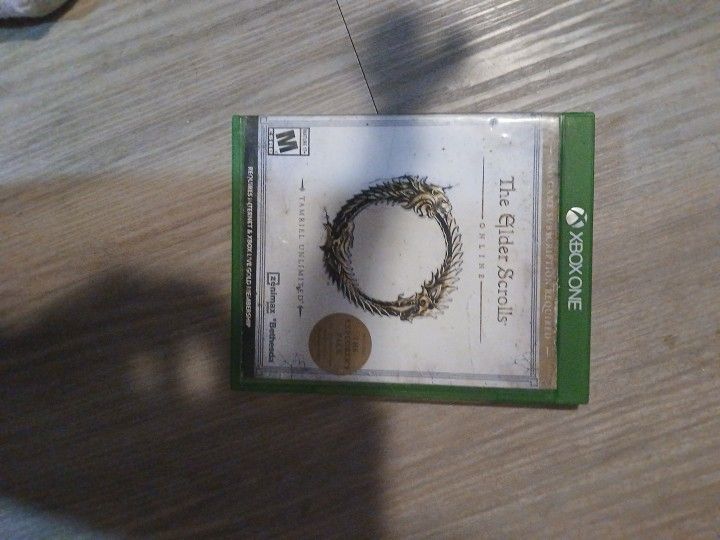Used Xbox One Game (The Elder Scrolls)