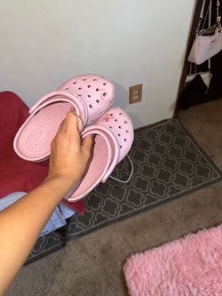 Pink crocs Size 6