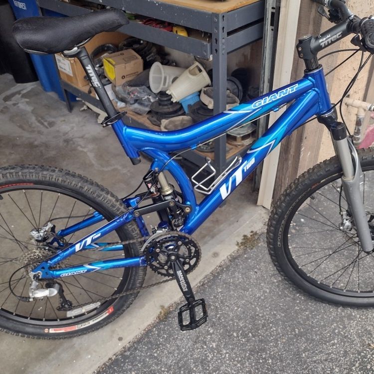 Giant VT2 full Suspension Mountain Bike for Sale in Los Giant VT2 full Suspension Mountain Bike for Sale in Los