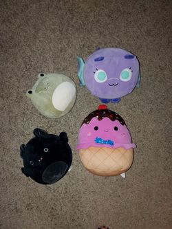 Plushie bundle (3 Squishmallows + 1 Pet Simulator Plush)