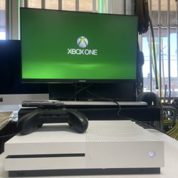 Xbox One S With One Controller 