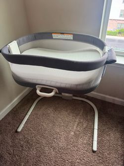 Graco DreamMore Bedside Bassinet