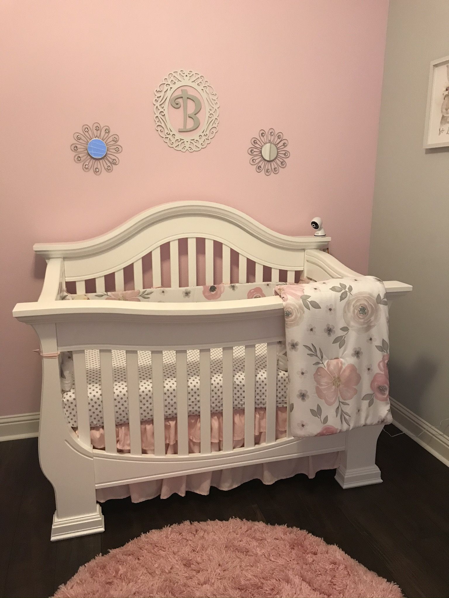Baby Appleseed Davenport Convertible Crib