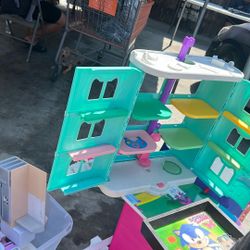 Doll House With Furniture