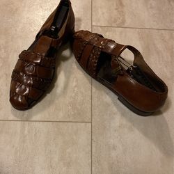 Beautiful brown Italian sandals paid 1 50 size 13,12 will work to