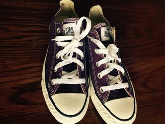 Converse Dark Purple Size 4 men/6 women