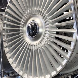 Custom 22 Inch Wheels (5x112)  22" rims ready to go. Don't miss out on these for your ride. Perfect for a clean SUV or sedan look.