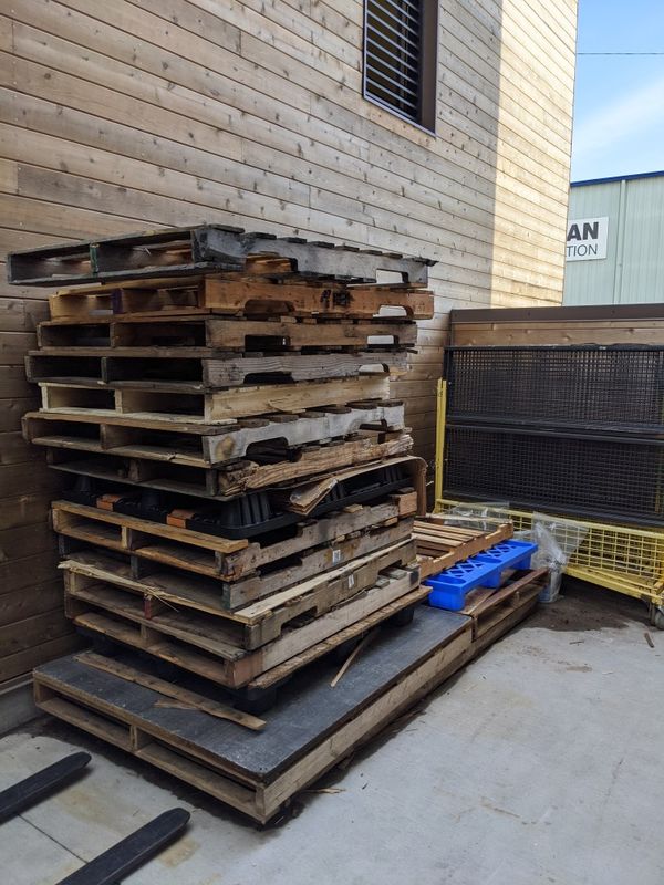 Free Pallets for Pickup for Sale in Seattle, WA OfferUp