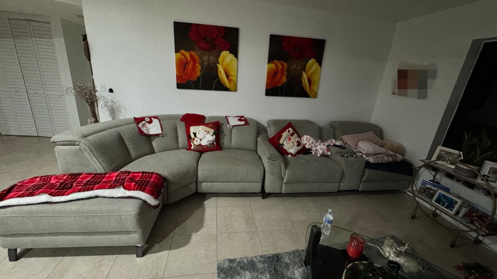 Reclinable Sectional