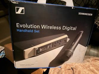 Evolution wireless digital microphone handset