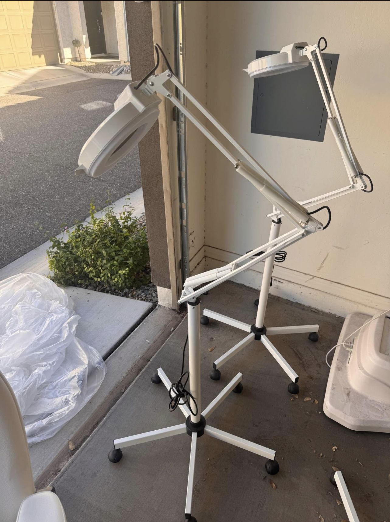 Round 5X Diopter Magnifying Lamp