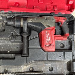 Milwaukee Fuel 1 9/16” Rotary Hammer