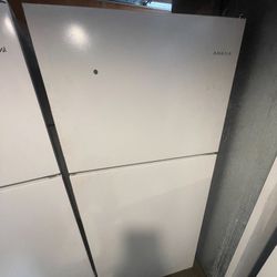Top Freezer Refrigerator 