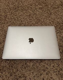 MacBook Pro 13” 8GB Ram 256GB SSD