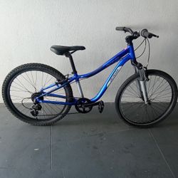 BICYCLE SPECIALIZED 7 SPEED BRAND NEW 