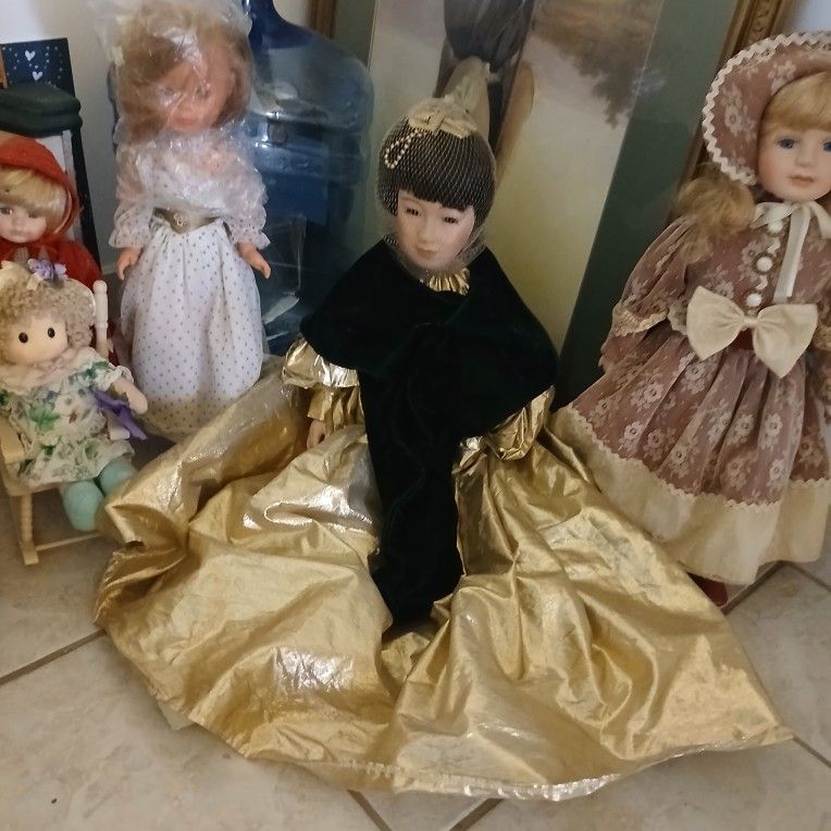 Vintage DOLLS